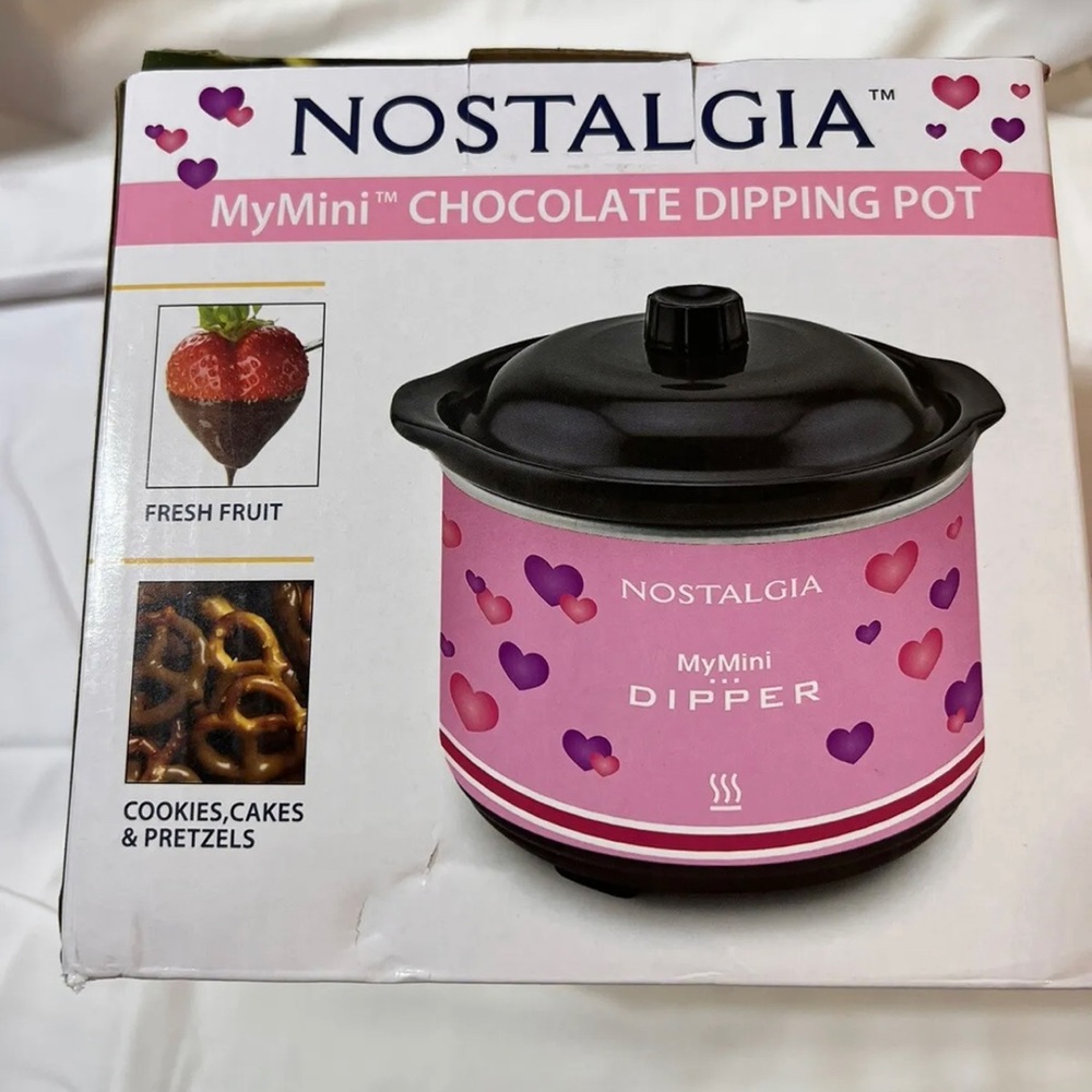 NOSTALGIA My Mini Chocolate Dipping Pot W/ Lid & Pink Heart Design 20 Oz NEW